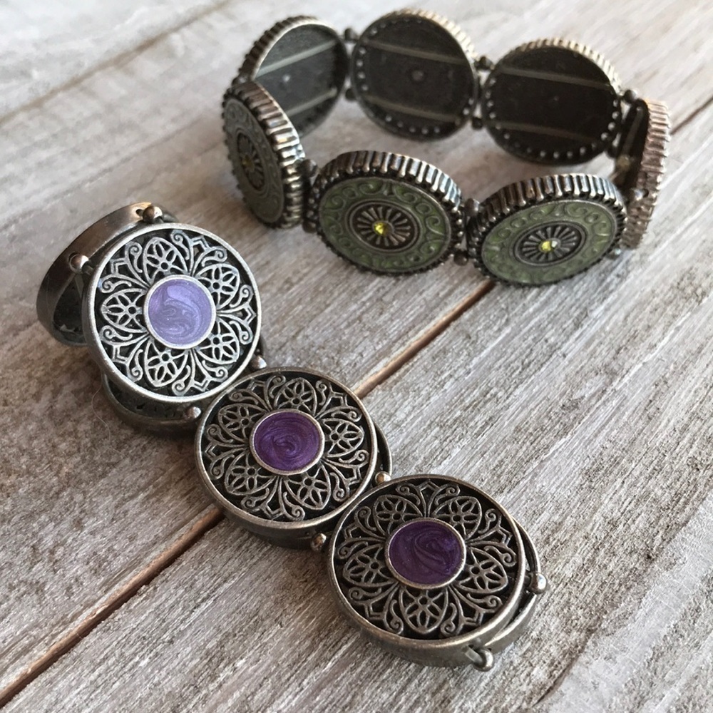 SET OF TWO BRACELETS GREEN AND PURPLE